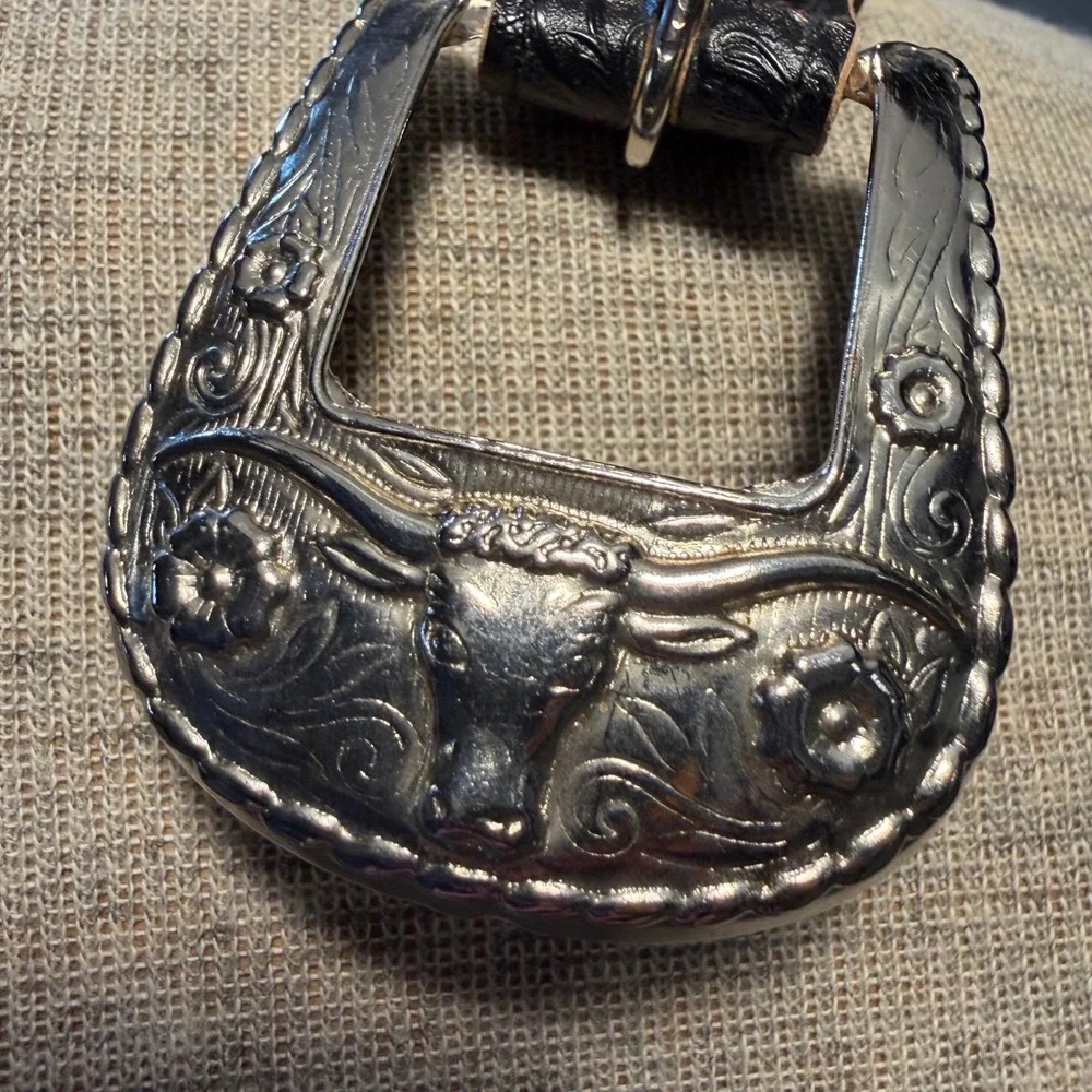 Vintage Western Black Embossed‎ Leather Belt Silver Longhorn Bull Buckle Floral